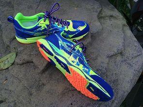 国产大牌运动鞋视频  第2张